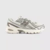 New Balance 740 Trainers  Beige